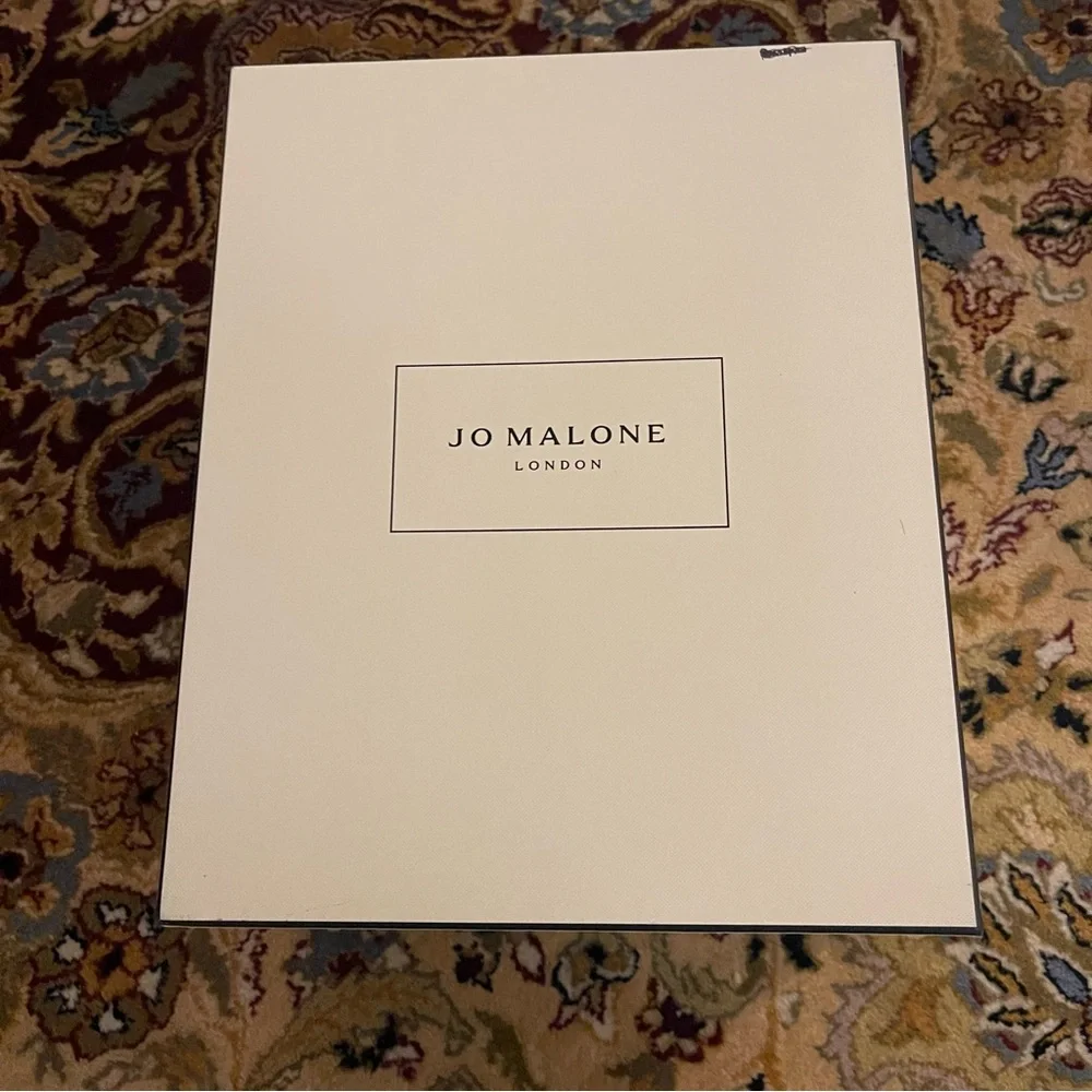 Jo Malone Advent Calendar Box - Picture 4 of 7